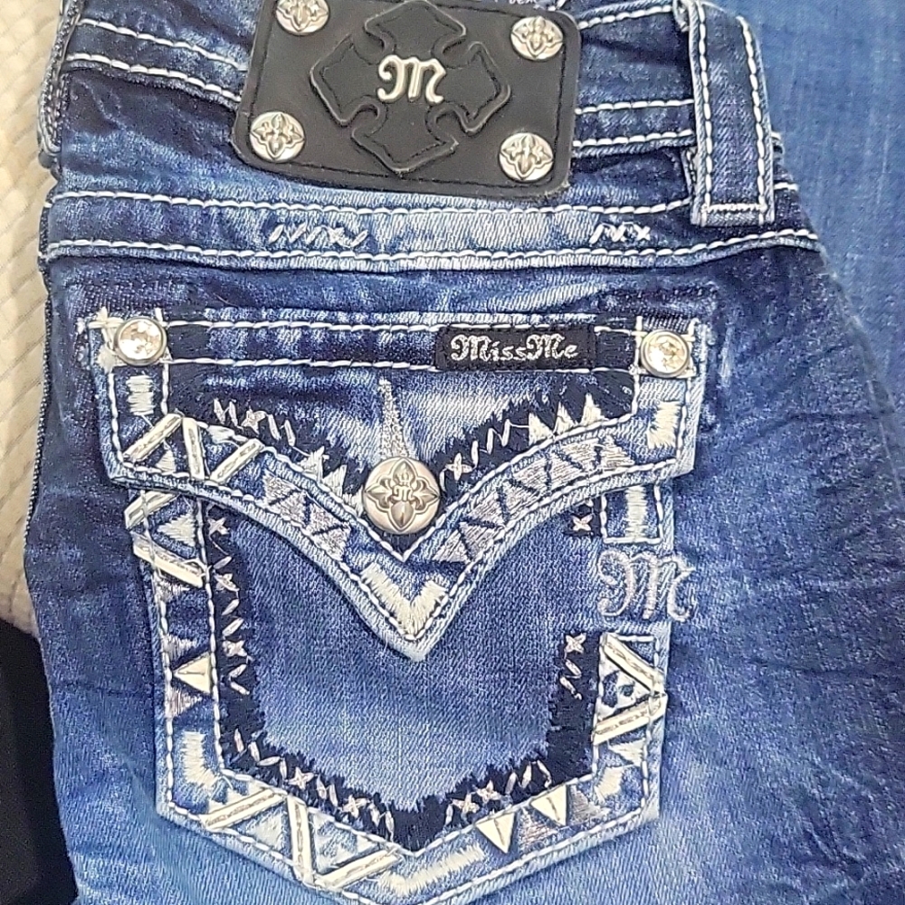 Miss Me Signature Capri Denim Jeans Womens Size 26 inseam 19"capri